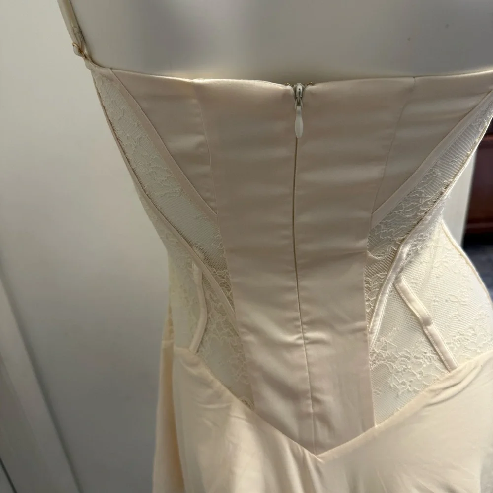 Oh Polly Lace Handkerchief Hem Mini Dress in Ivory - Picture 11 of 15